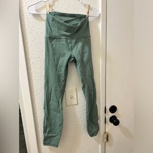 Sage green lululemon 7/8 leggings sz 4